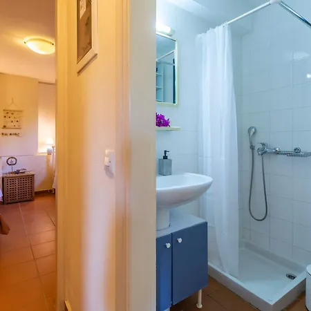 Tina Retreat Apartment *